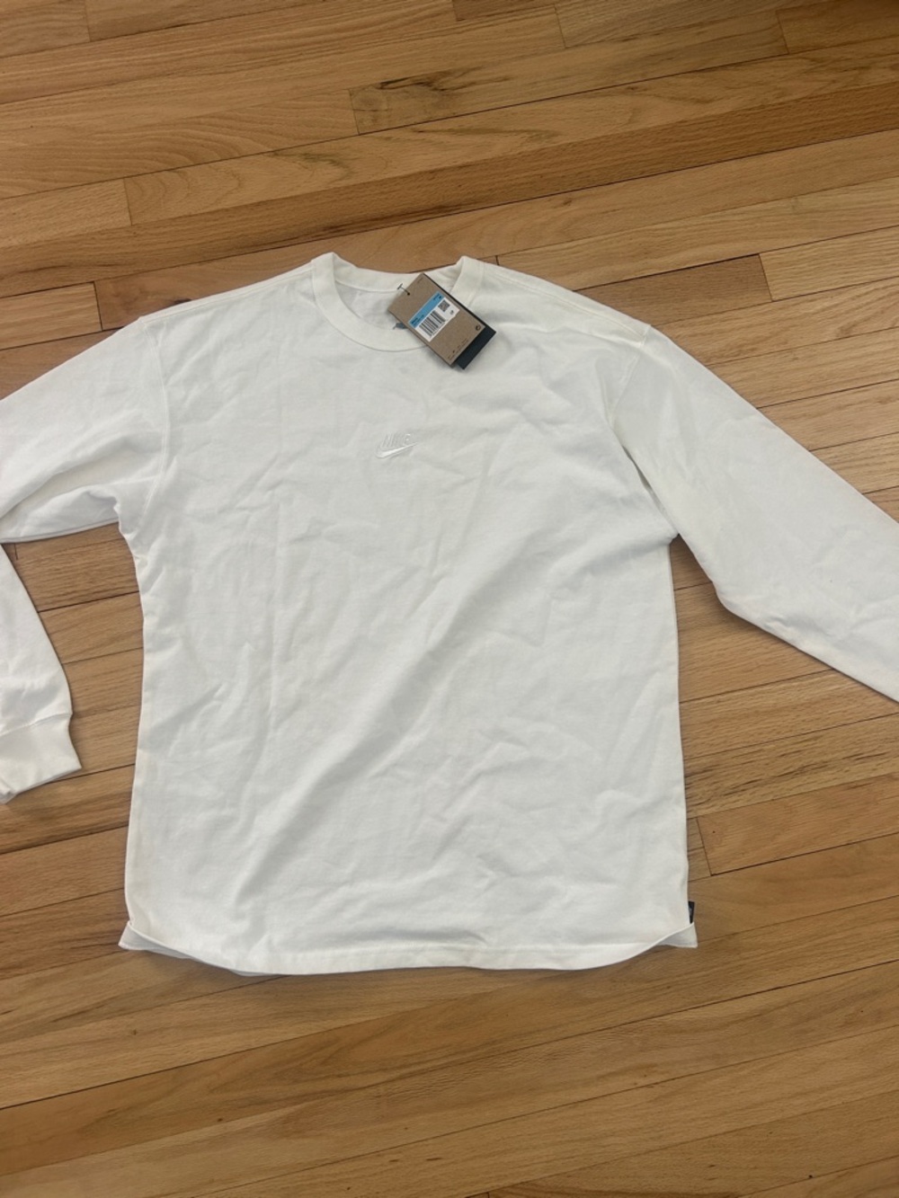 Nike White Long Sleeve Crewneck Shirt with Subtle Logo NWT
